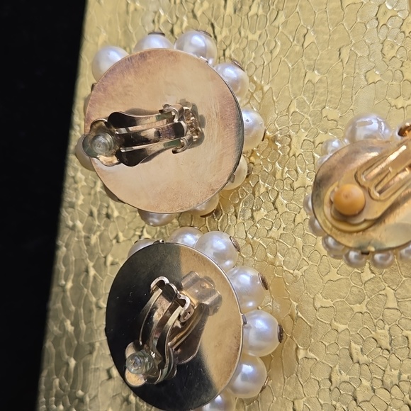 Pearls pearls and pearls earrings - Picture 7 of 10